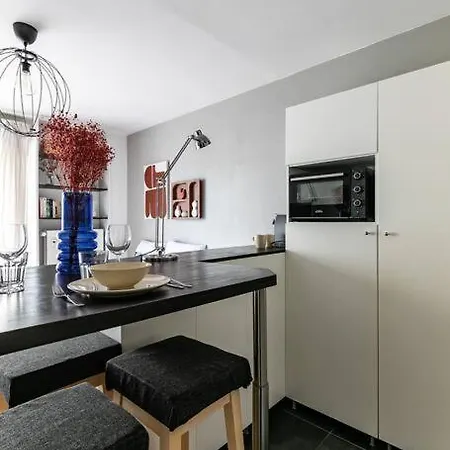 Strasbourg/gare +balcon شقة *